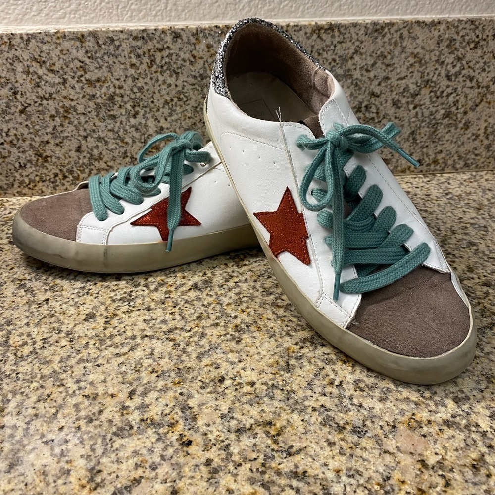 Sparkle Star Sneakers Rust Women’s Size 8